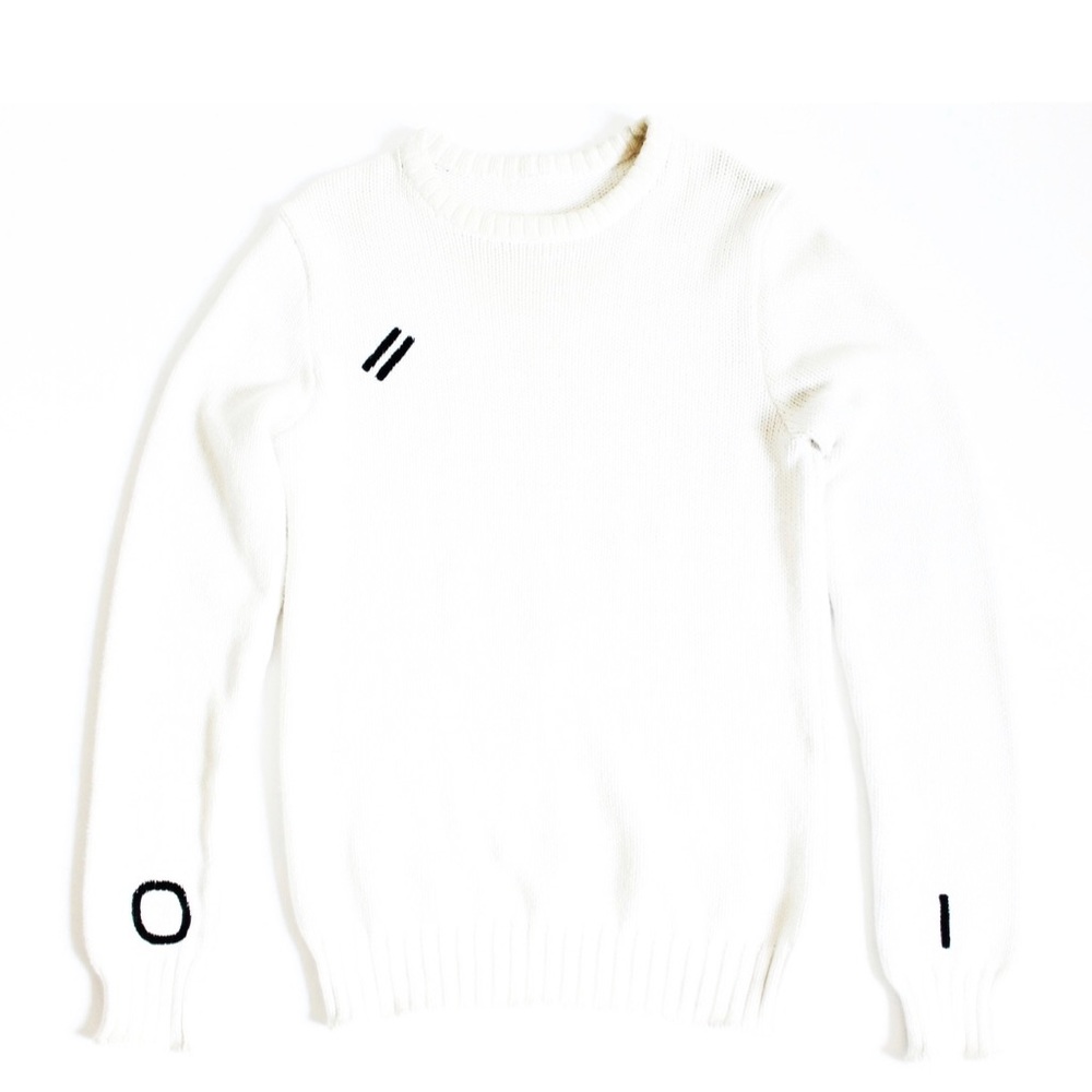 CLASSIC LOGO KNIT SWEATER